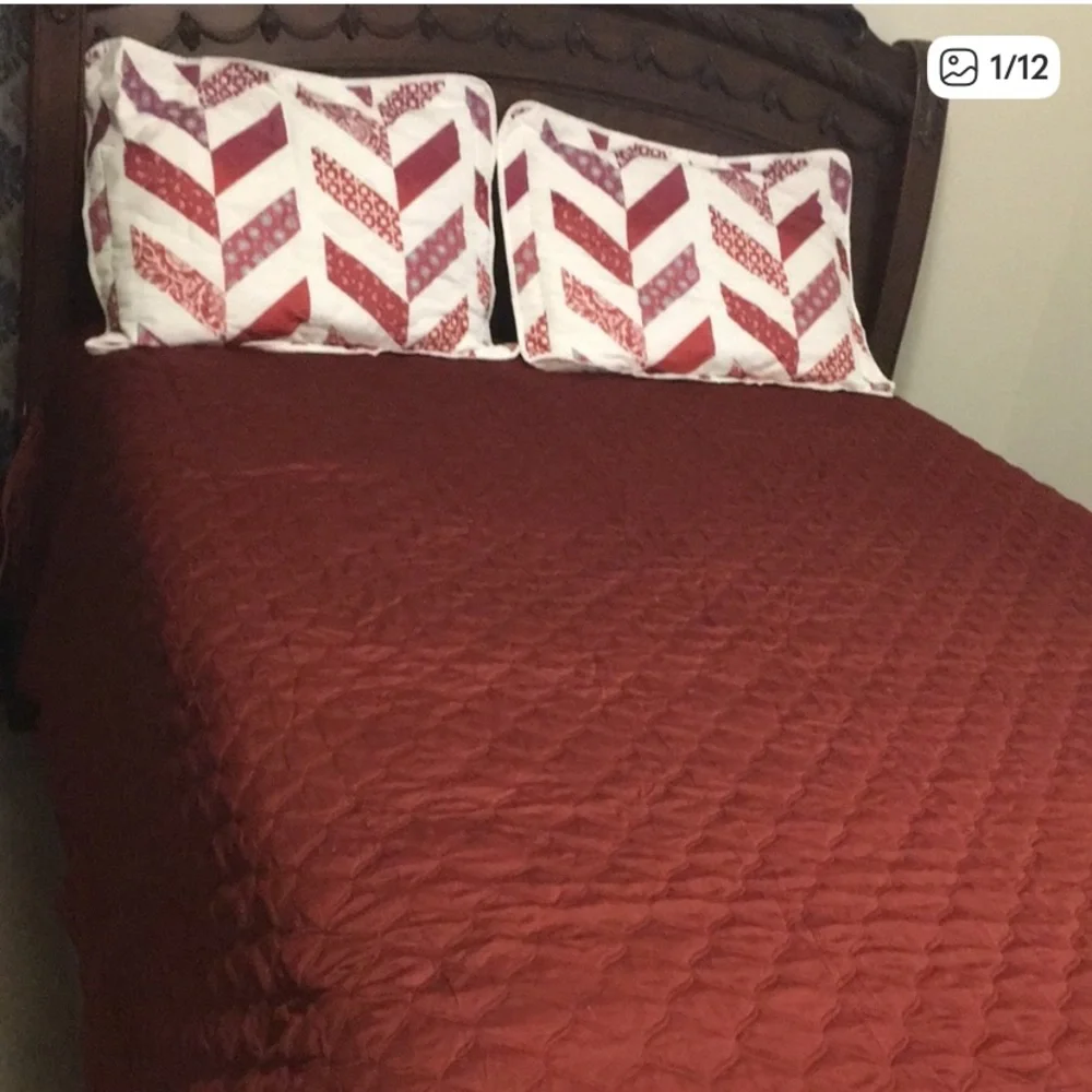 Simply Vera Vera Wang Burgundy Coverlet